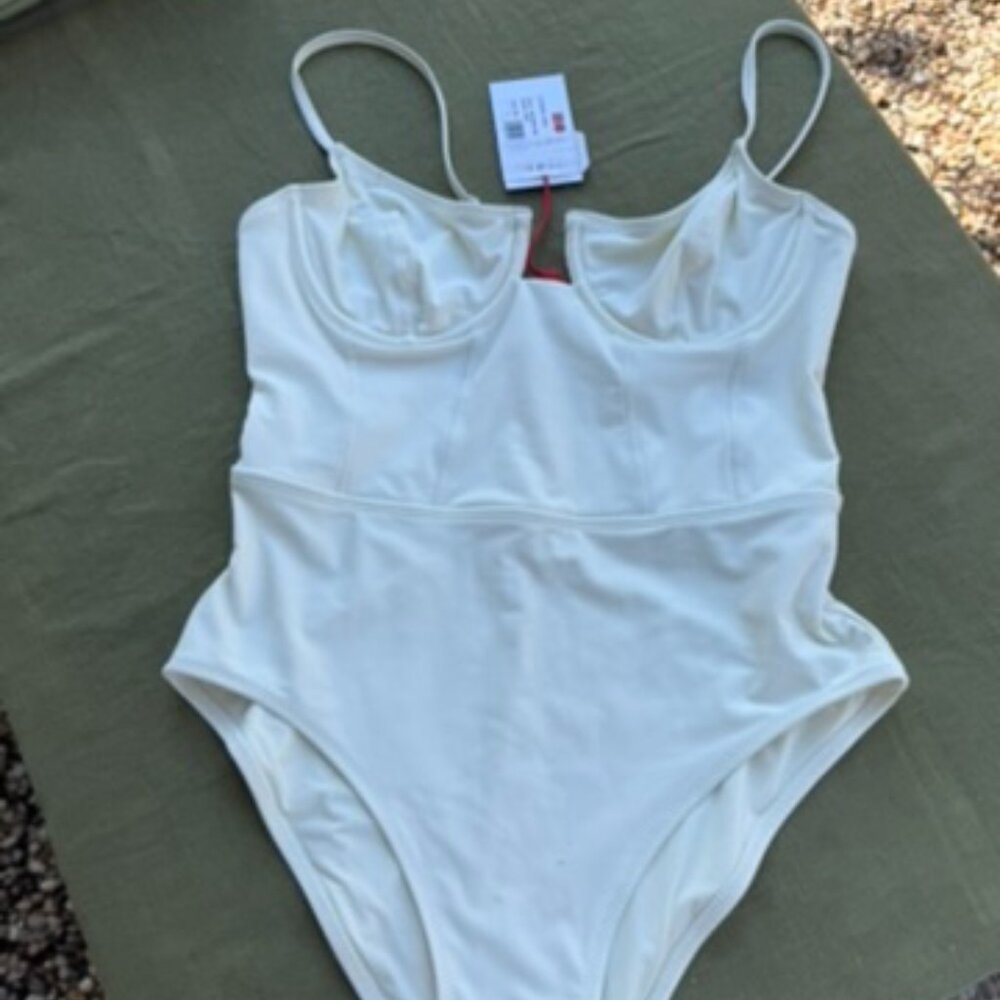 Solid & Striped The Veronica One Piece Swimsuit
